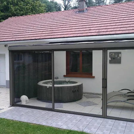 Сasa de vacaciones De La Souche Avec Jacuzzi